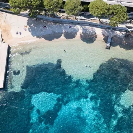 Bassa Prua 3* Palau